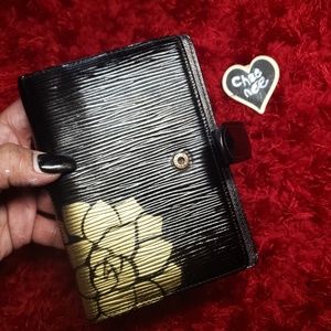 𝓐𝓵𝓽𝓮𝓻𝓮𝓭 Authentic LV Epi Agenda PM